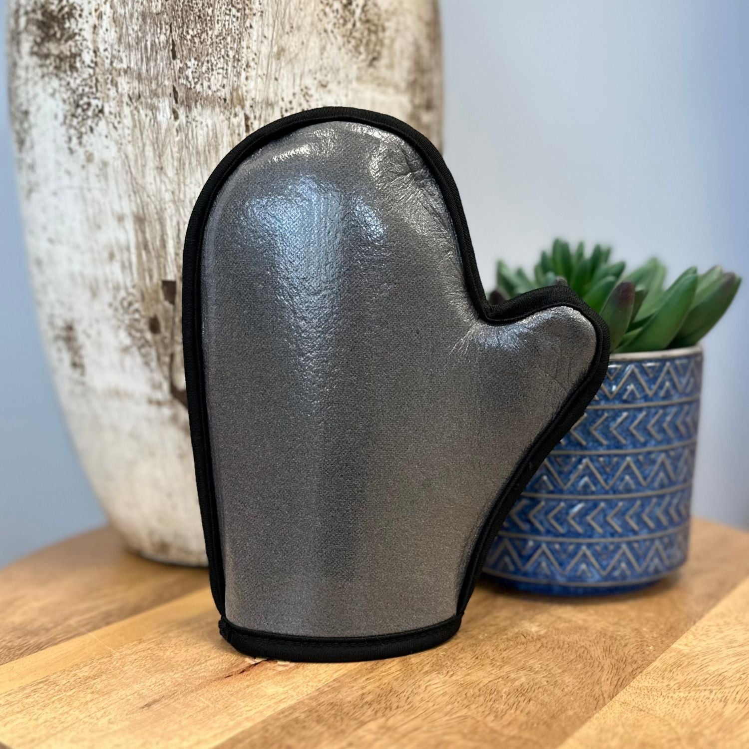 Double - Sided Velvet Tanning Mitt — Flawless Application Every Time - HERS